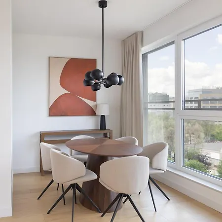 Апартаменти 3-bedroom Mokotow With Sunny Tarrace Варшава