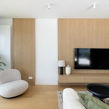 Апартаменти 3-bedroom Mokotow With Sunny Tarrace