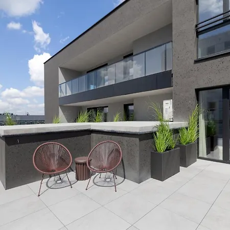 Апартаменти 3-bedroom Mokotow With Sunny Tarrace