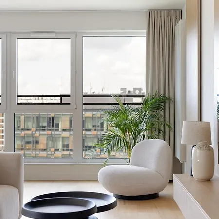 Апартаменти 3-bedroom Mokotow With Sunny Tarrace *